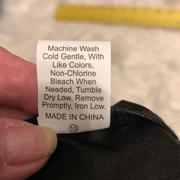 Shein 2XL black mini skirt with split on one side - Picture 7 of 7